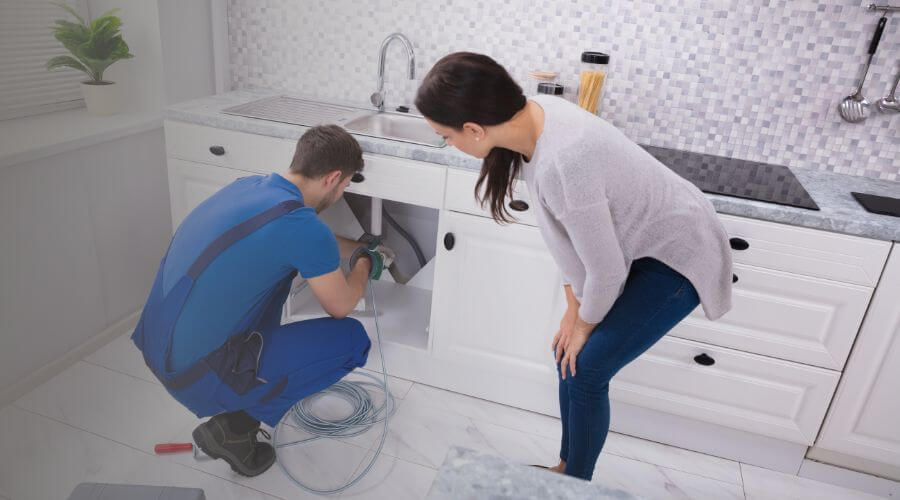 Expert burst pipe repair services in Tebbetts, MO